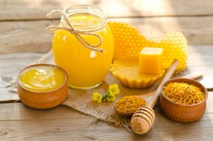 top five uses of honey